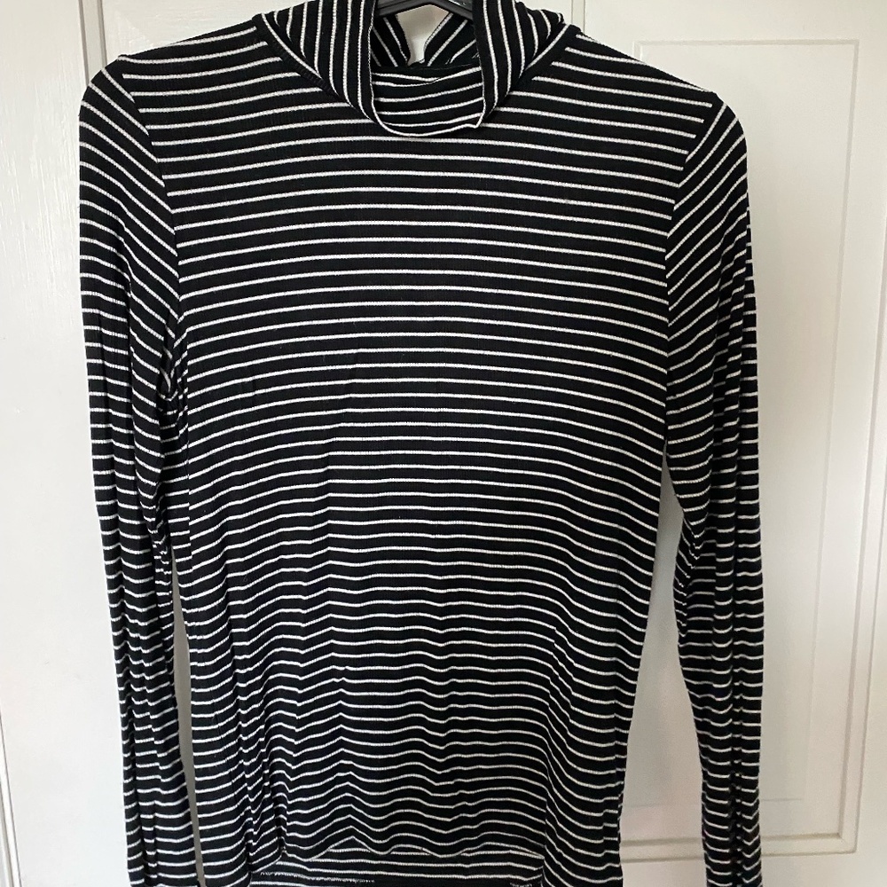 American Eagle long sleeve shirt